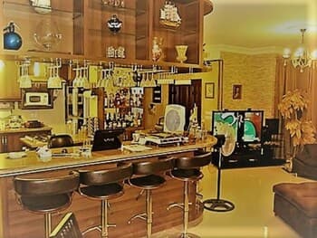 Garden Master Bedrooms Residence