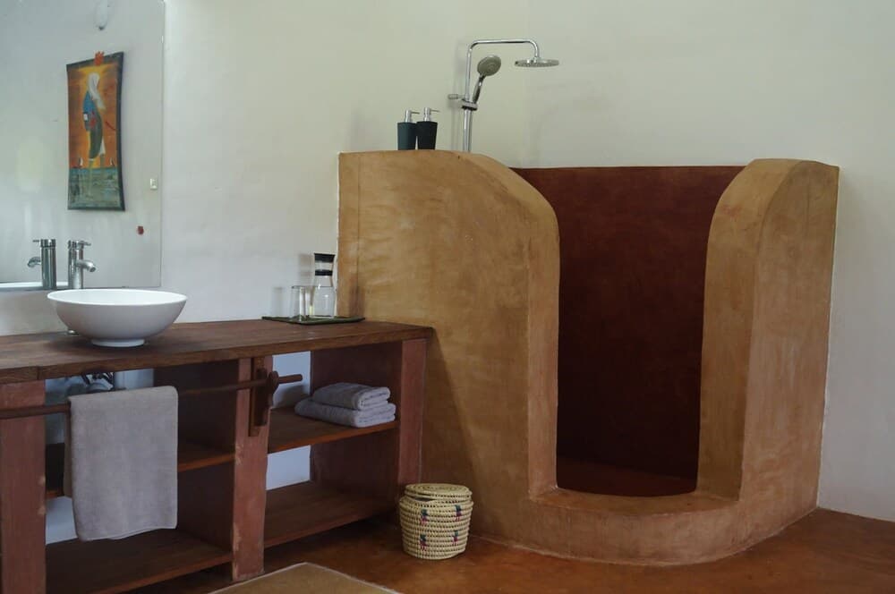 Pangani Cliffs Lodge