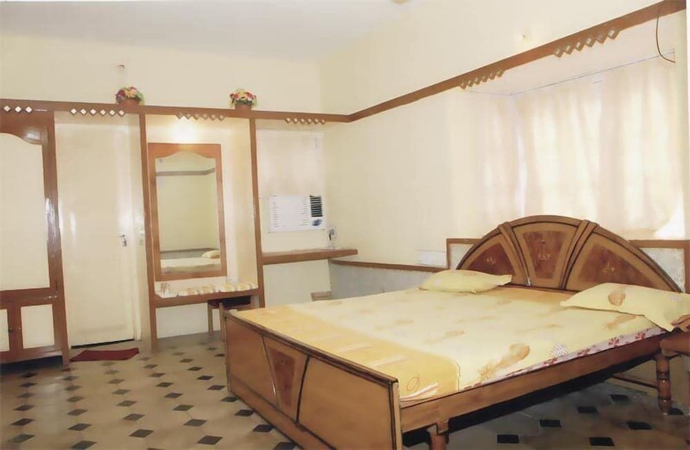 Neel kanth Motels & Hotel