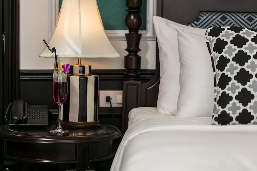 Genesis Regal Cruise