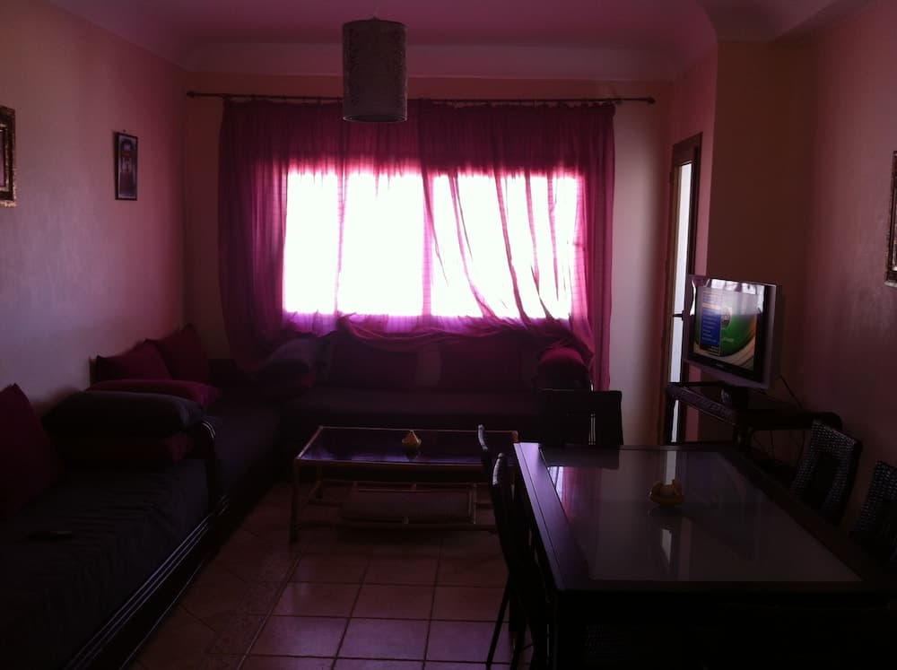 Marina Beach CHW Apartment