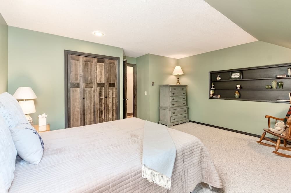 Alleman North Vacation At Windcliff 3 Bedroom Home by RedAwning