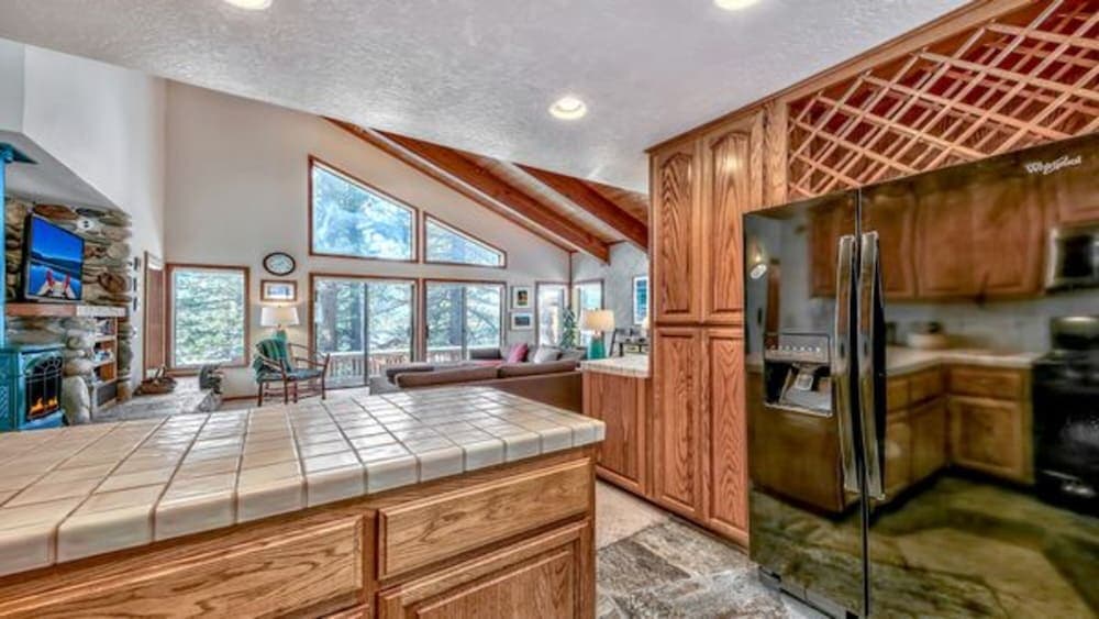 Your Roomy Northstar Retreat Awaits by RedAwning