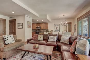 Arrowhead Village A301B - 3 Br Condo