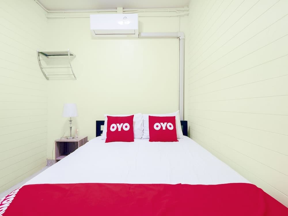 OYO 692 Nakara Ayutthaya