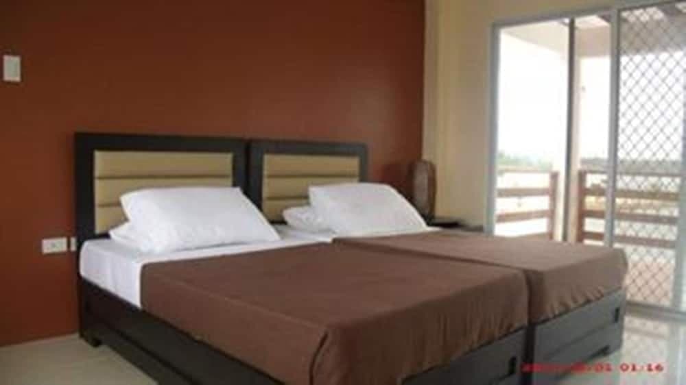 Papa Kit's Marina and Fishing Lagoon