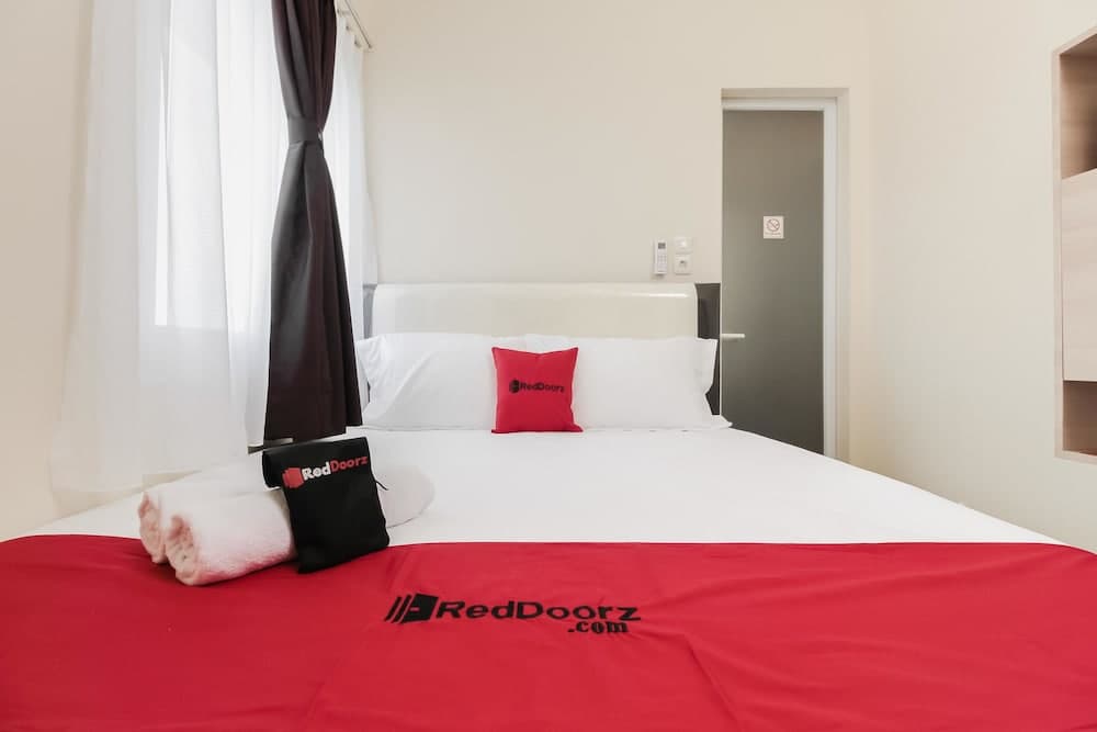 RedDoorz near Soekarno Hatta Airport