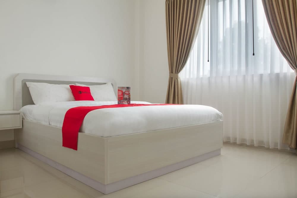 RedDoorz Plus near Jatinangor Town Square 2