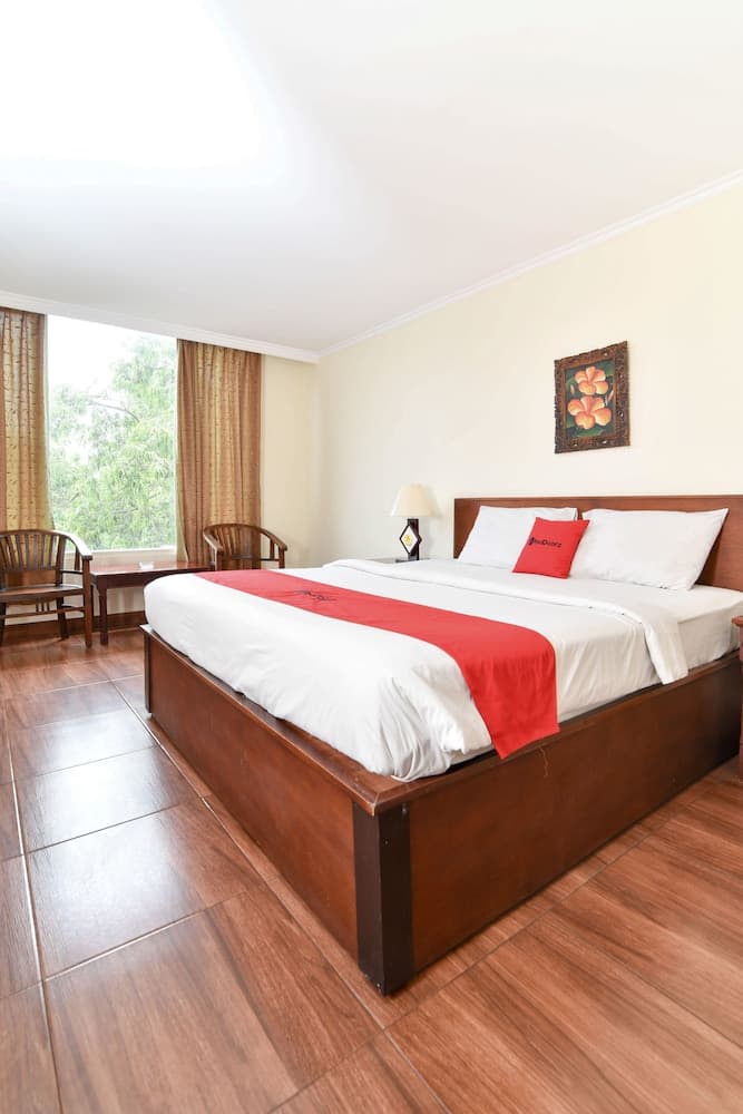 RedDoorz @ Raya Kuta