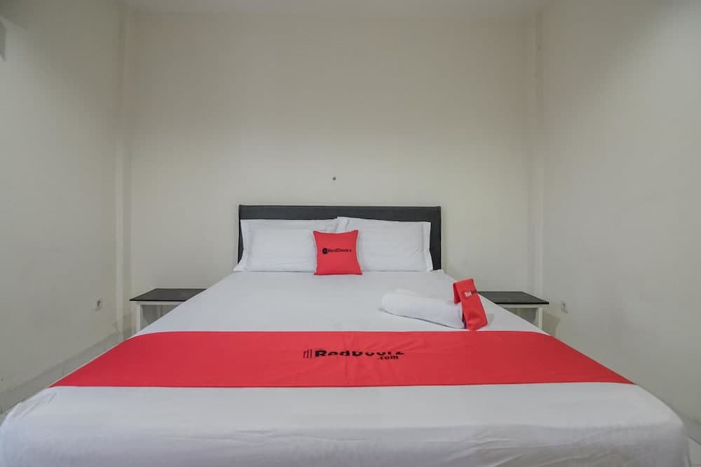 RedDoorz Syariah near Jamtos Jambi