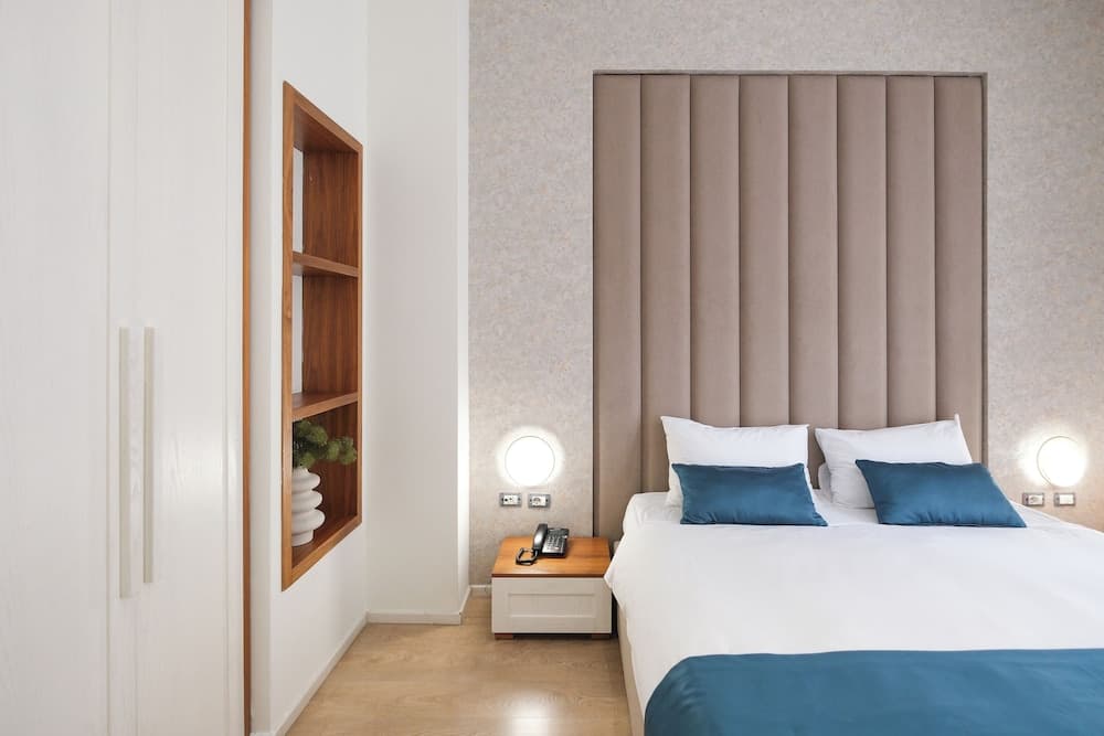 Golden City Hotel, Tirana