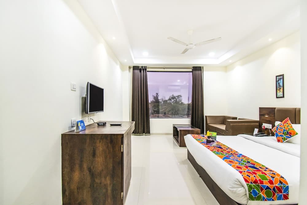 FabHotel Amrit Greens