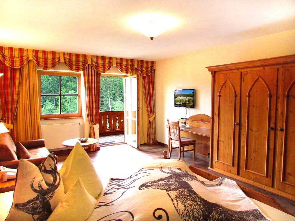 Feuriger Tatzlwurm Berghotel & Spa, BW Signature Collection