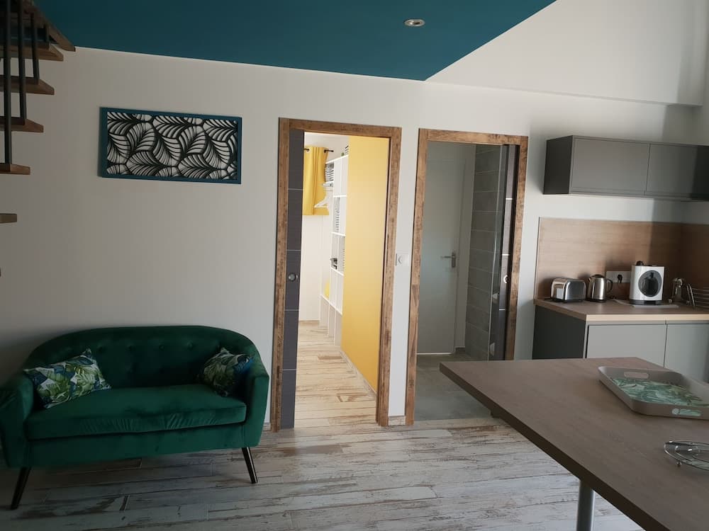 AppartHotel La Cense Pierrot des Princes