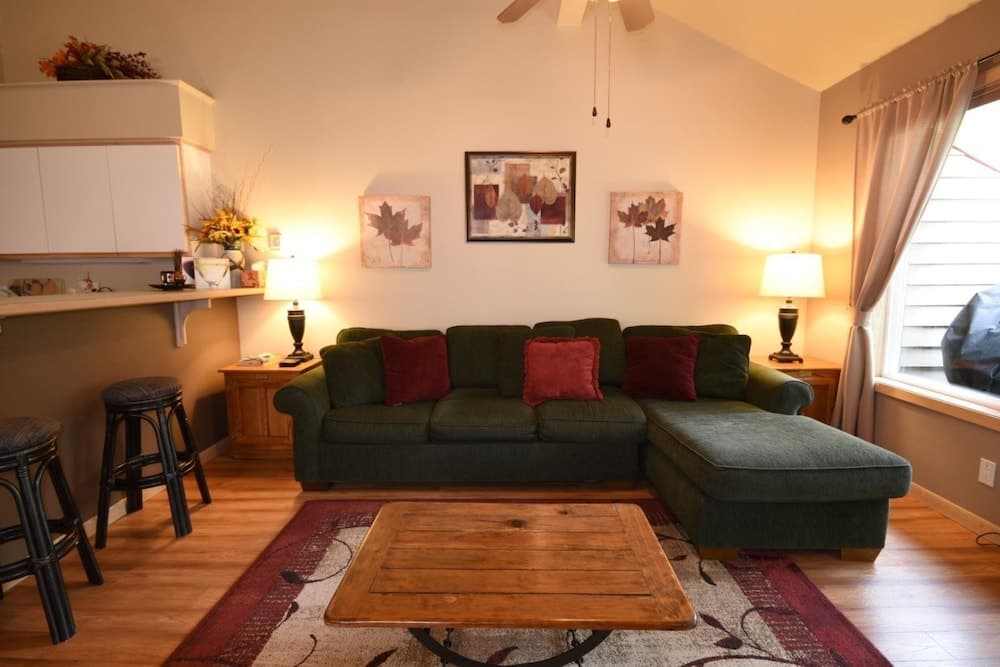 Mountain Harbor #208 2 Bedroom Condo