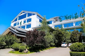 Fengxiang Hot Spring