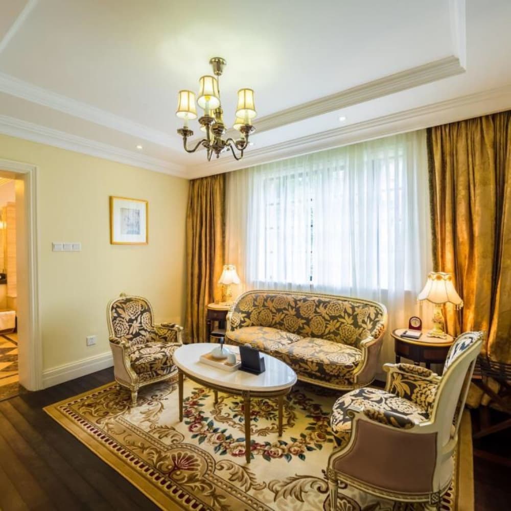 Shanghai Imperial Palace Club