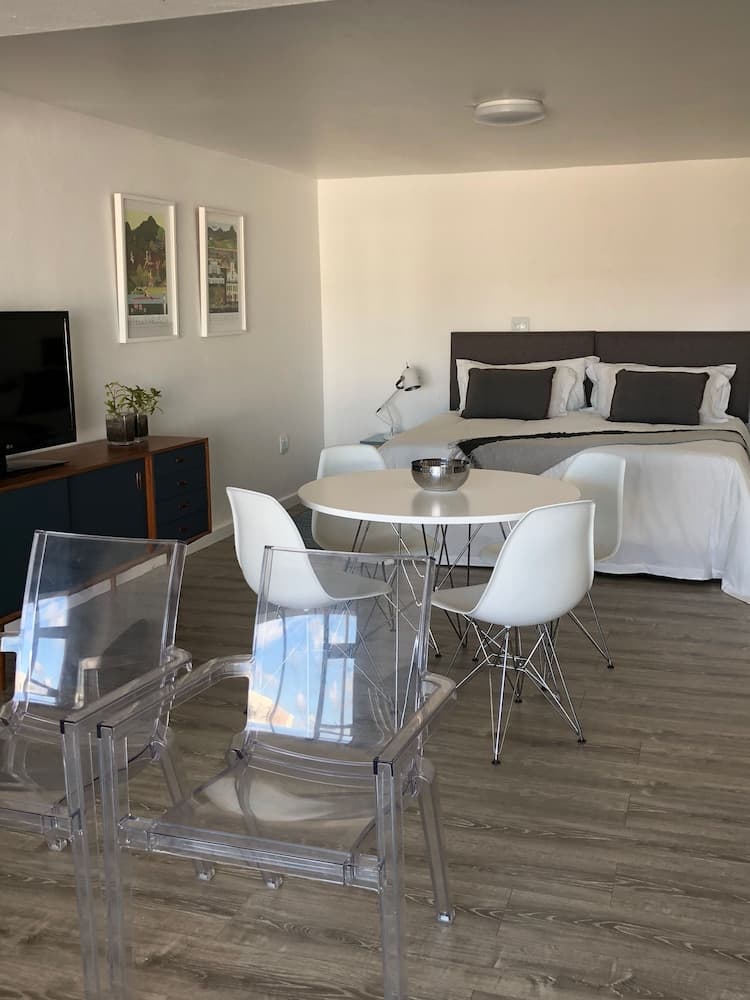 Karee Manor Guesthouse