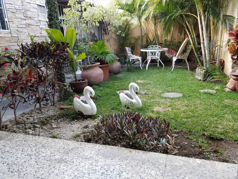 Bed & Breakfast the Rock