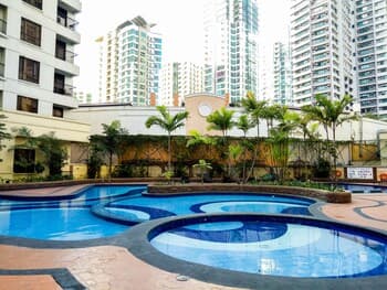 Forbestown Place at the Fort BGC n St Luke's and Burgos Circle