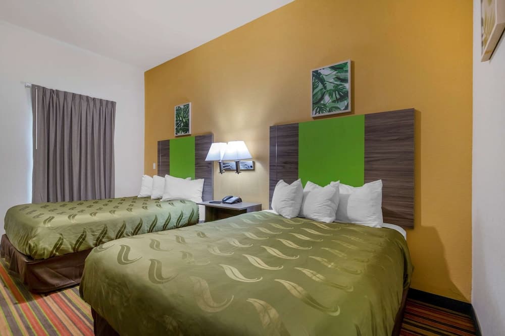 Quality Inn & Suites Elgin