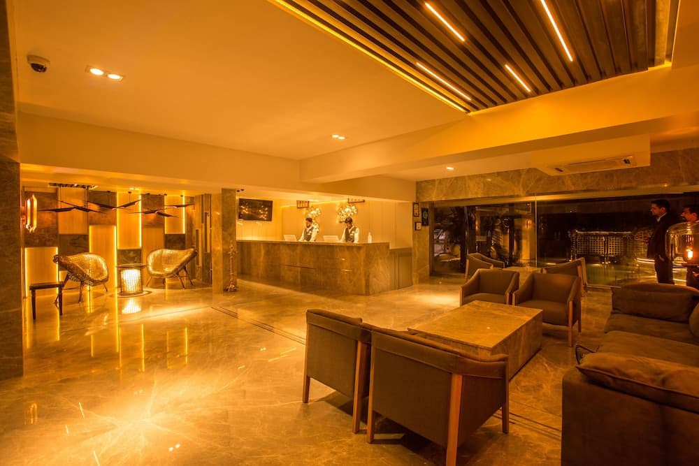 Royal Land Luxury AC Tent