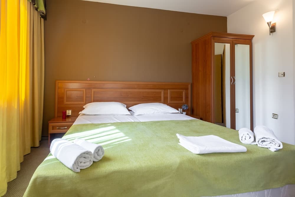 One Bedroom Apartment in Avalon Complex