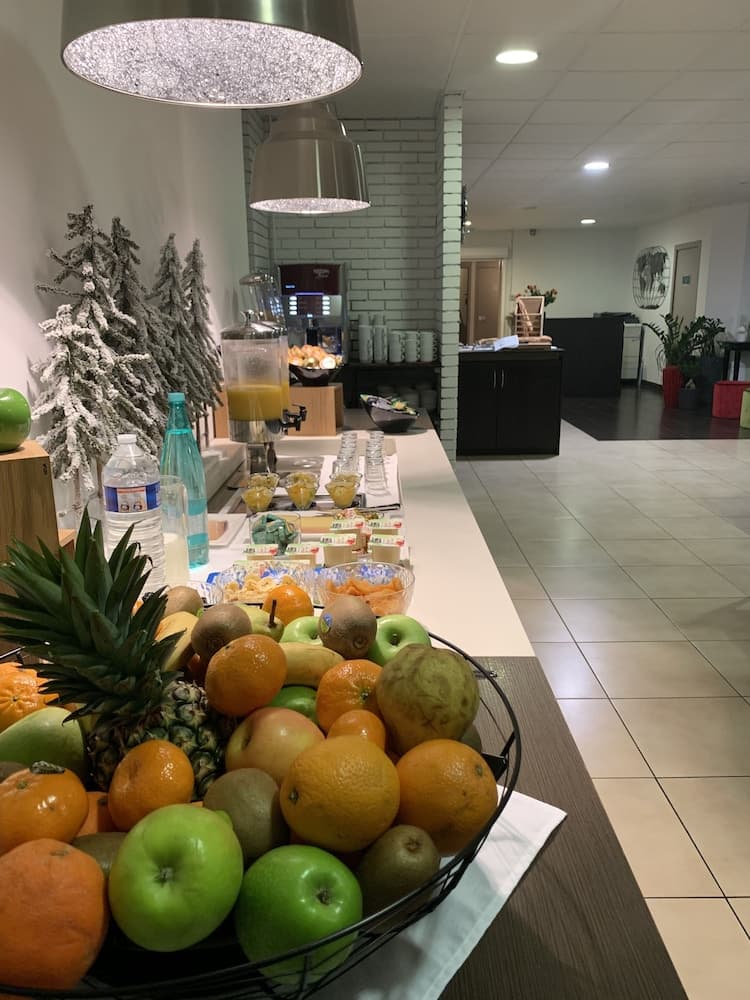 Doubs Hotel - Hostel