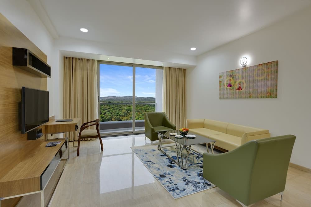 The Maruti Nandan Grand