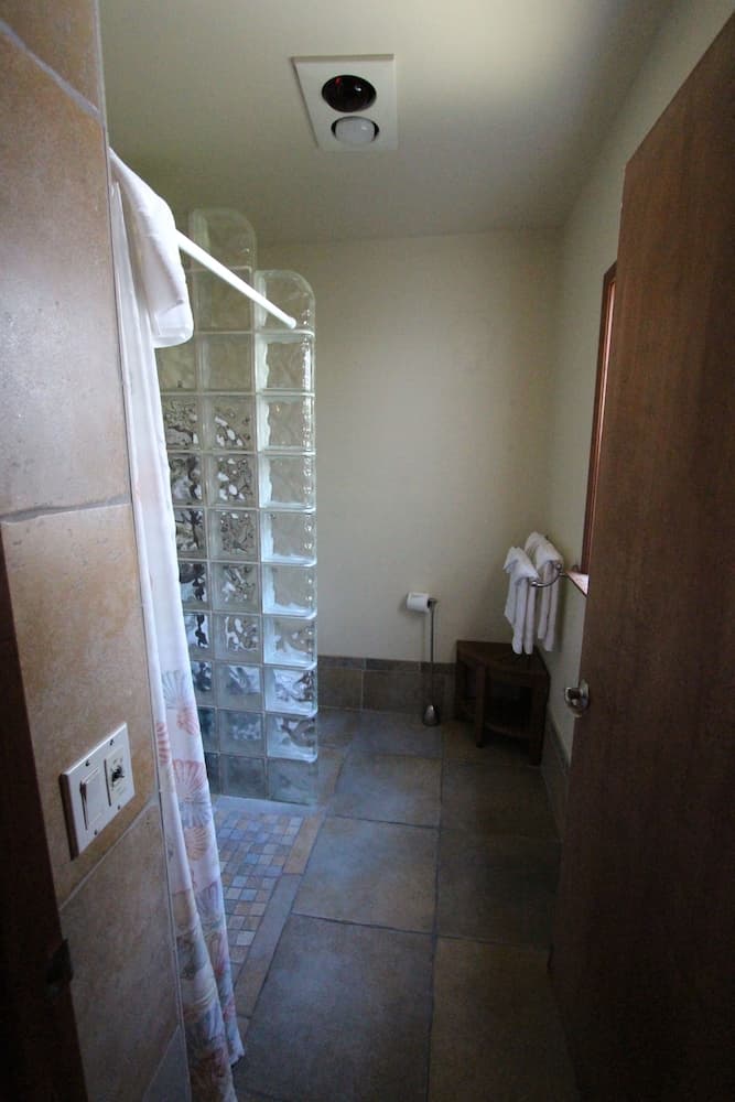 Edgewater Beach inn and suites