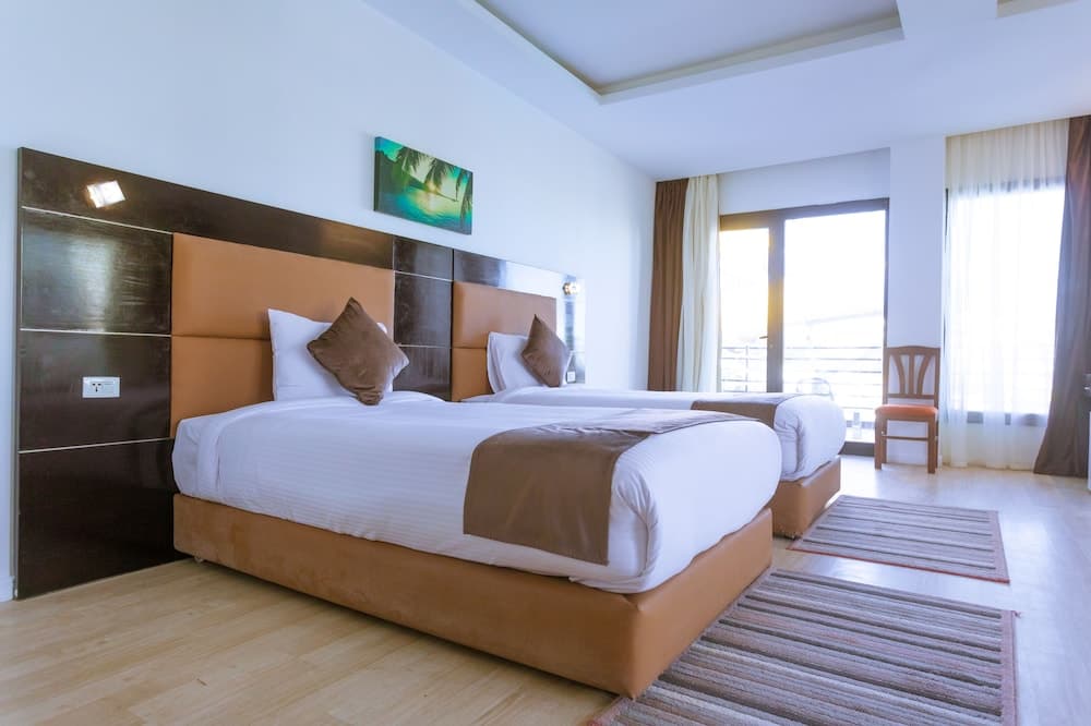 La Rosa Waves Beach - Couple & Families Only