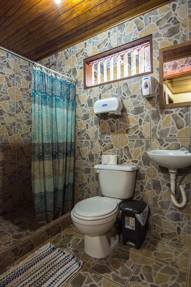 Que Tuanis Hostel Monteverde