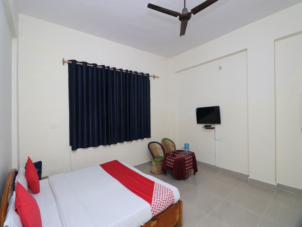 OYO 24489 Hotel Greenwood