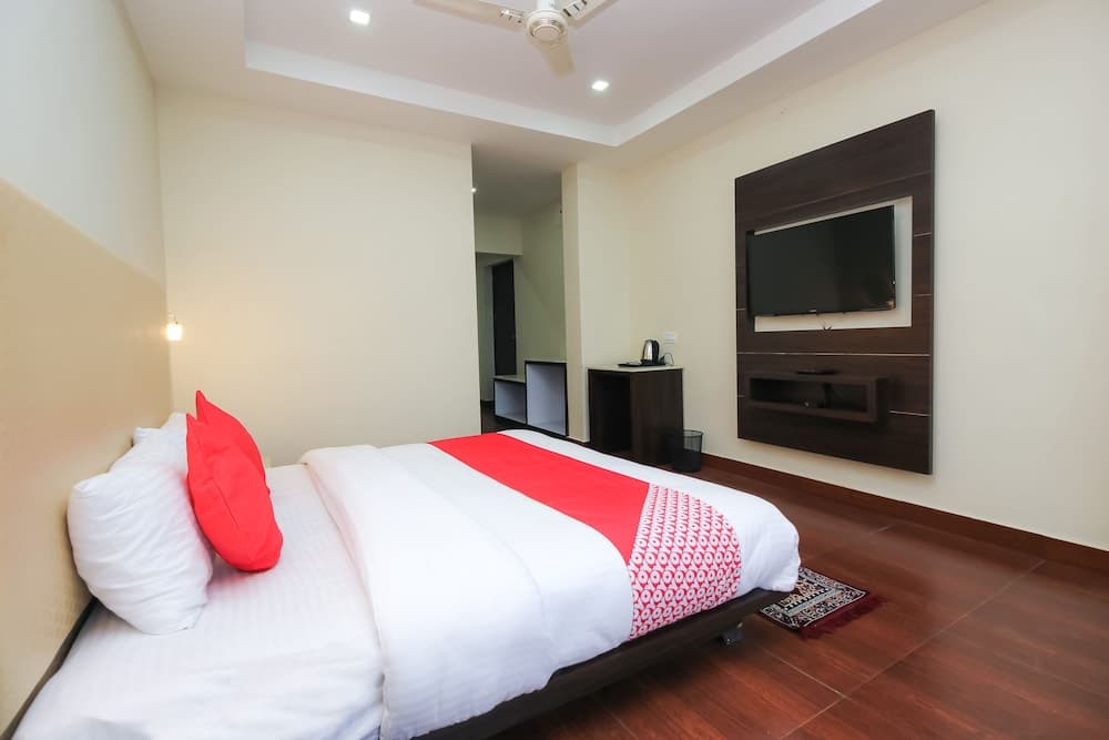 OYO 28425 Dal Lake Resort