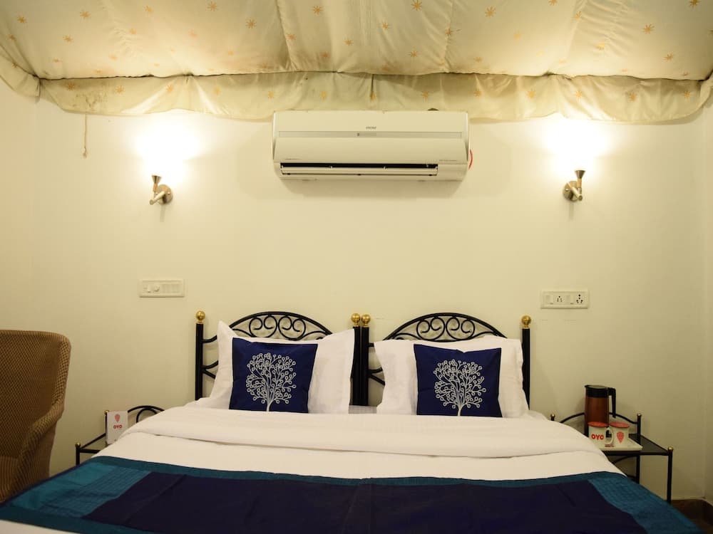 OYO 4353 Aravali Tent Resort