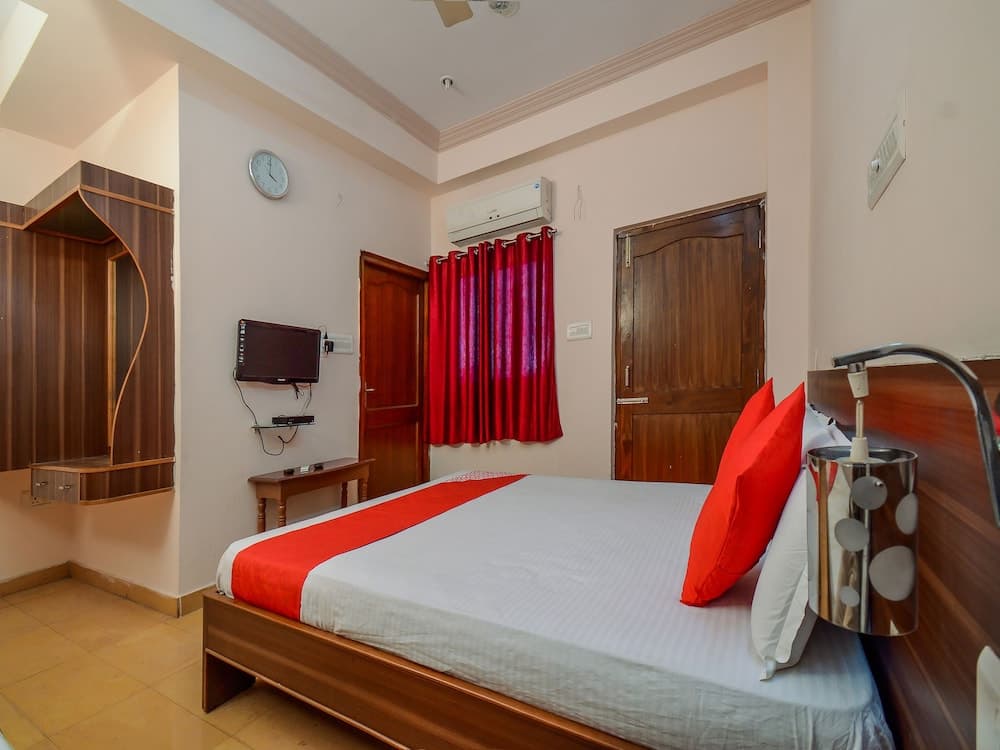 OYO 19450 The Kamdhenu Inn