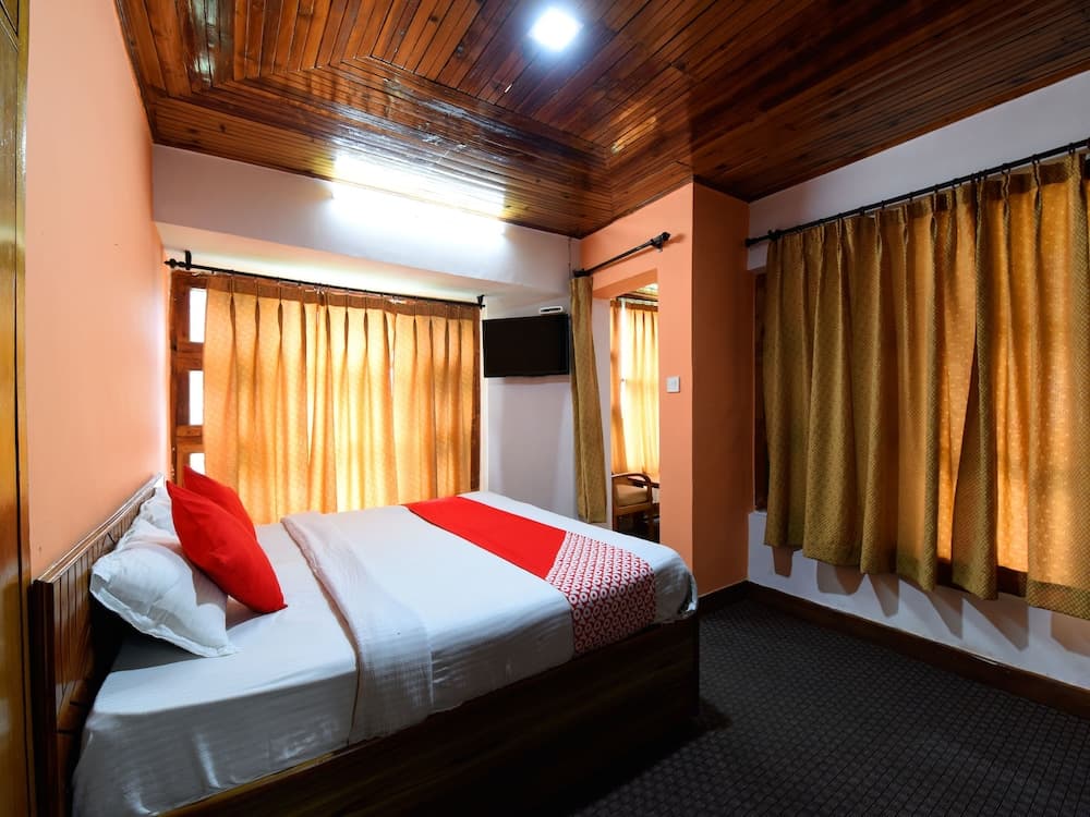 OYO Home 15642 Luxurious 2BHK