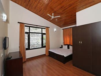 OYO Home 14362 Valley 4BHK