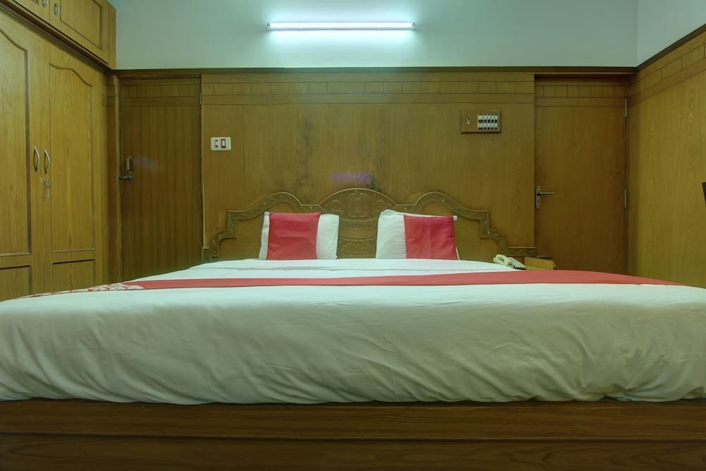 OYO 25080 Vivekam Home Stay