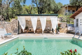 Alkinoi Seaview Villa with private Pool by Konnect, Nisaki