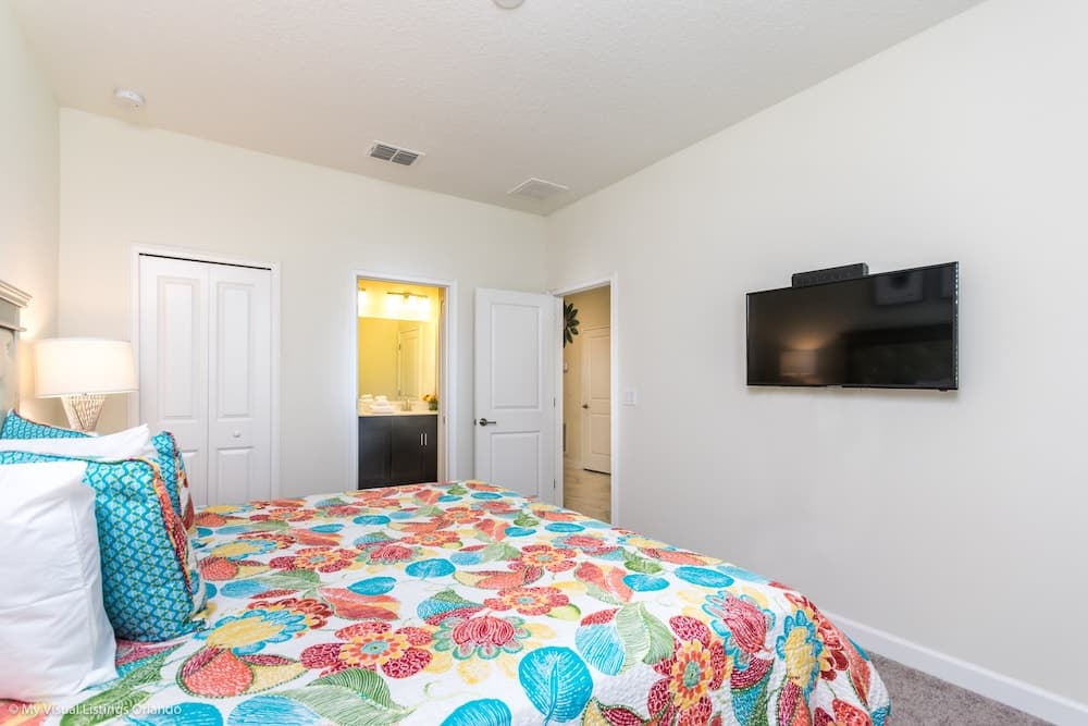 H1672brand new Amazing 8 Bedroom 5 Bathroom Resort