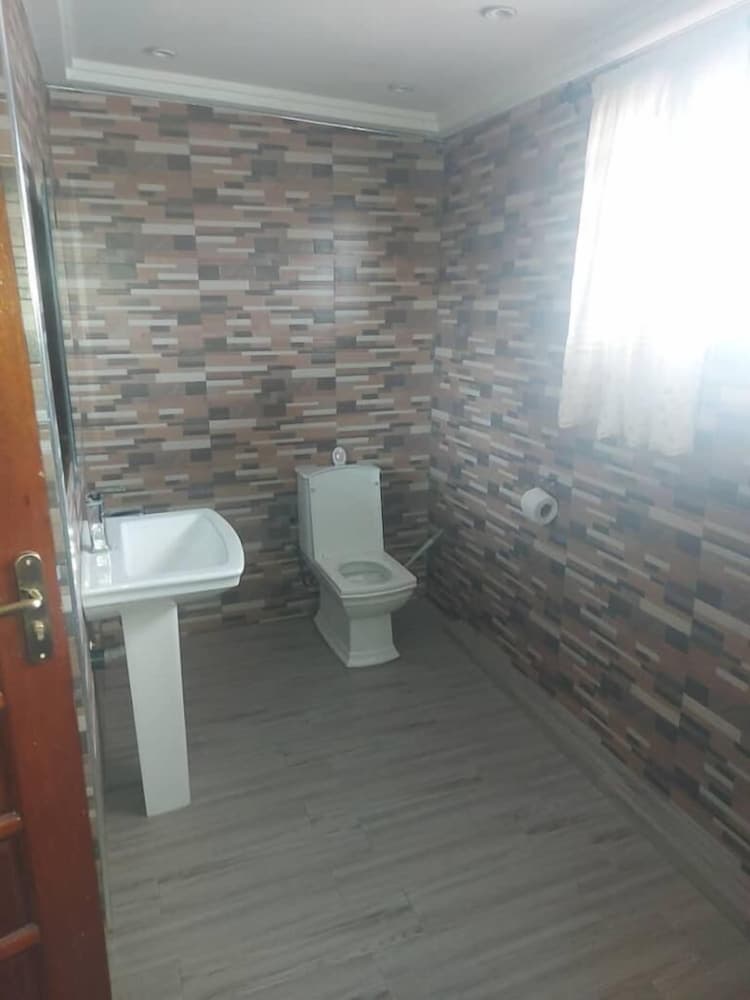 LaRosa Executive Guest House