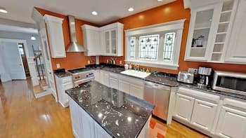 Linden Hills Luxury Charmer