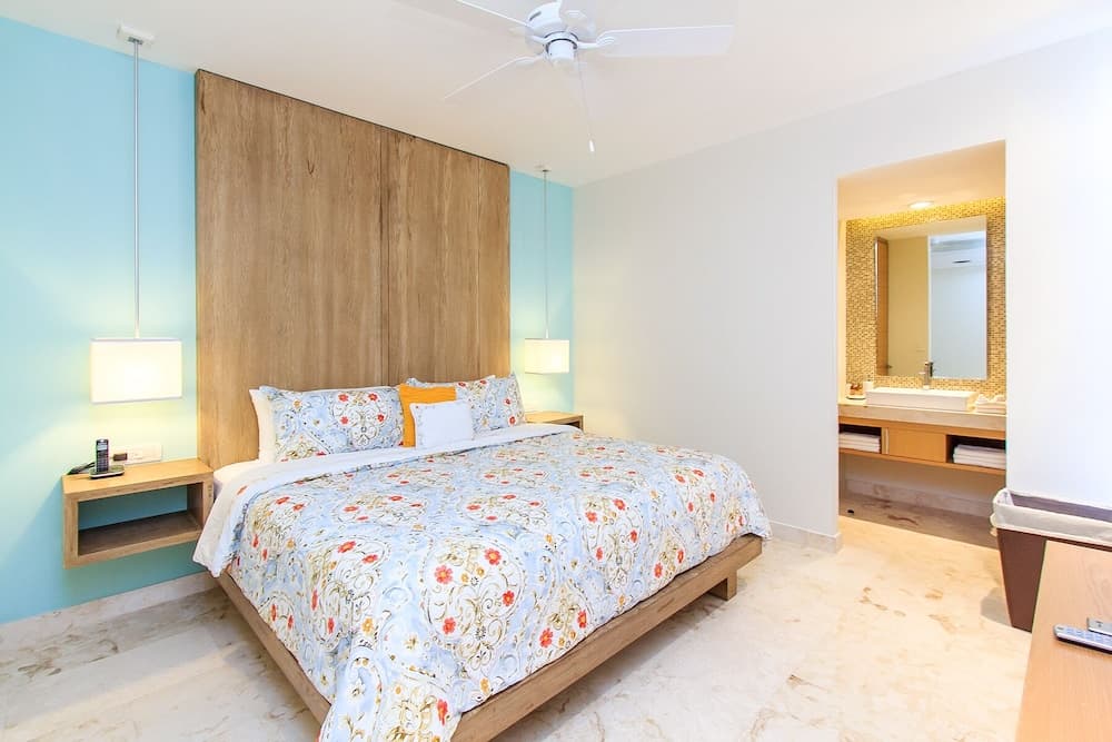 Penthouse A-Nah by Stella Rentals