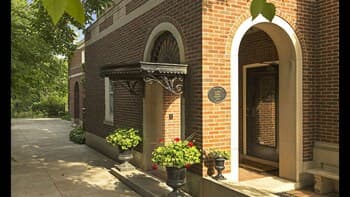 Luxury Whittier Mansion-3rd Floor Suite