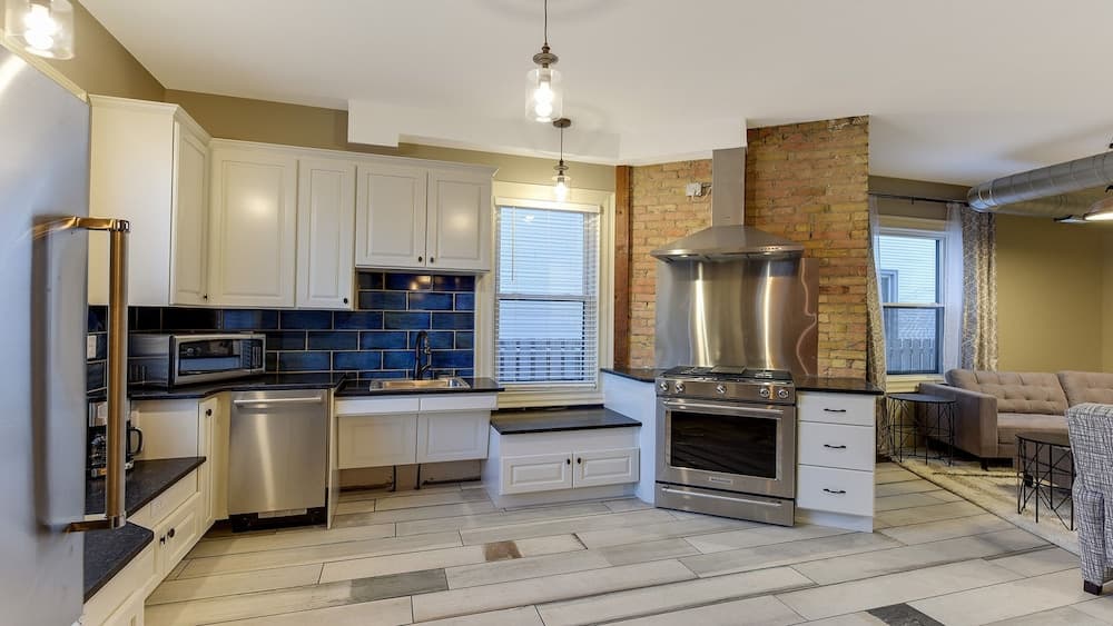 Stay Chateau Suite 4