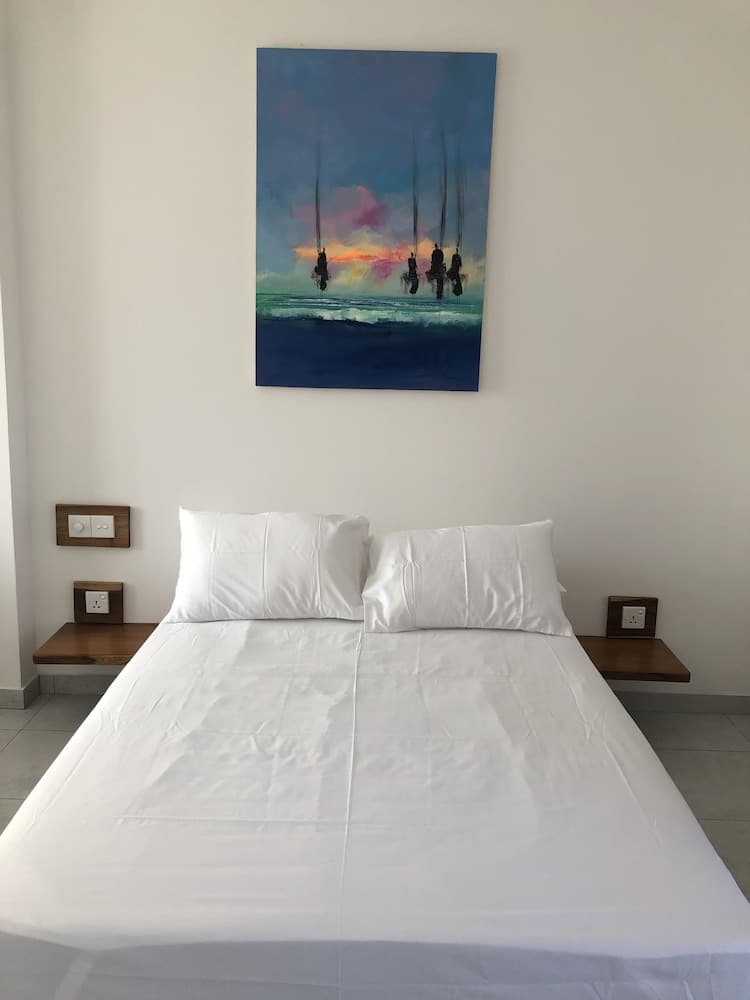 Dasu's Restaurant & Villa