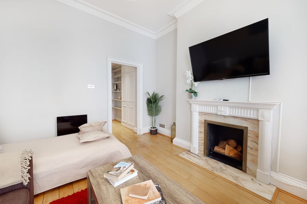 Park Lane Apartments - Clarges St