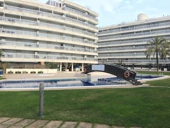 Aiguaneu Apartaments Els Pins