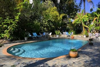 Travellers Guest House